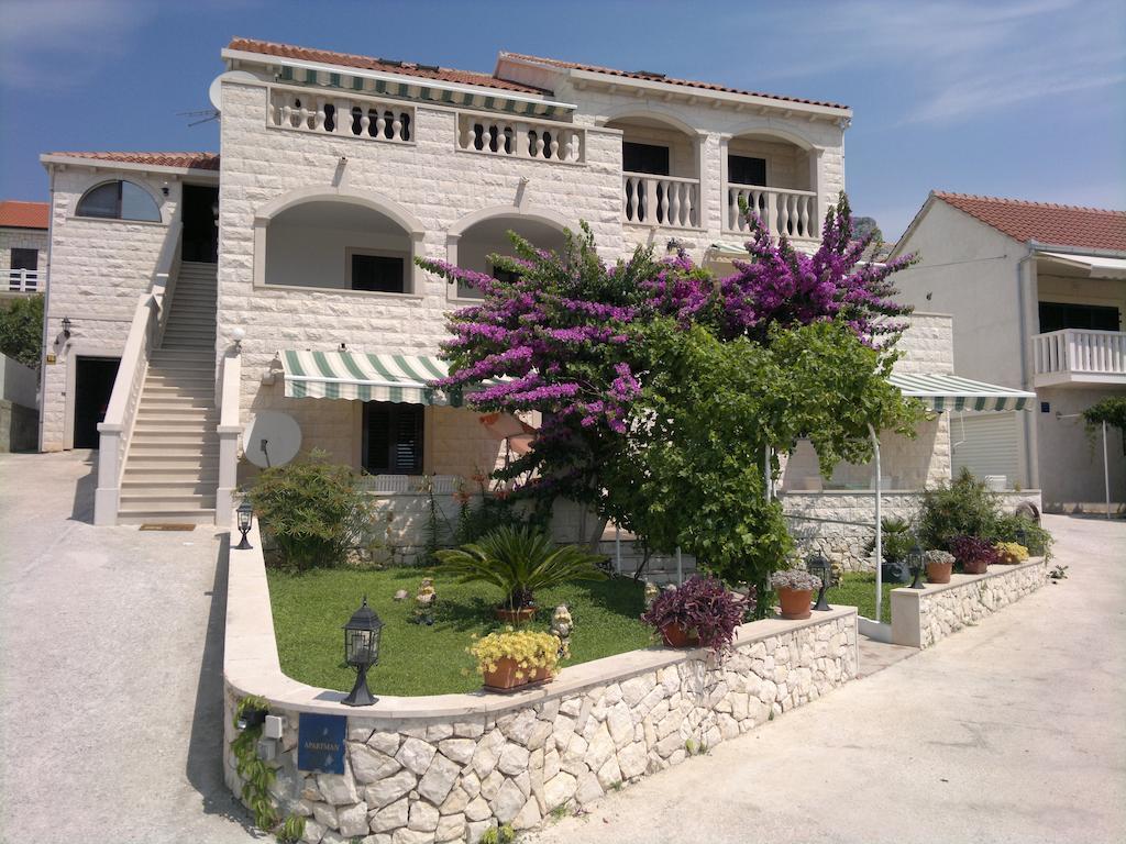 Apartments Fani Bol Kültér fotó